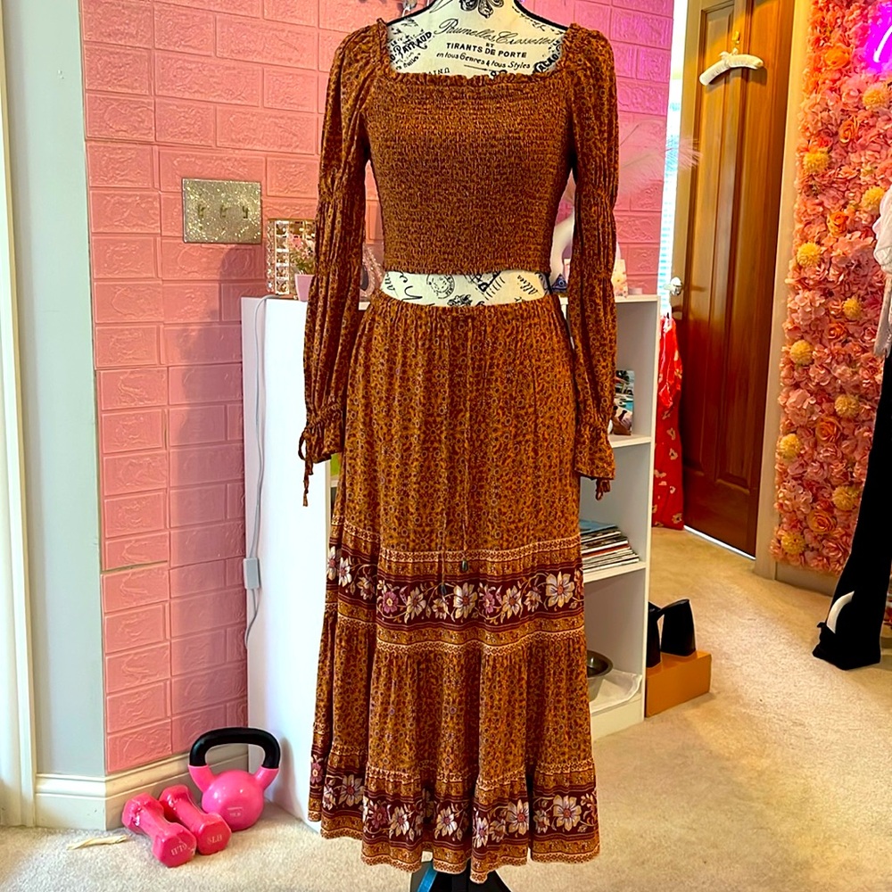 BoHo Two Piece Tan & Paisley Flowered Pheasant Blouse & Skirt 🏆